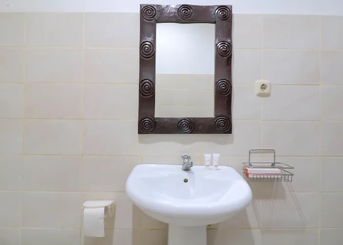 Hotel Capital O 1666 Grand Pudjawan Near