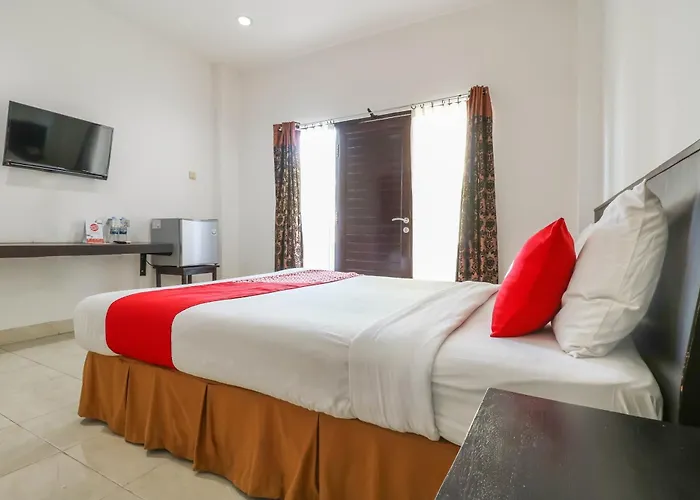 Hotel Capital O 1666 Grand Pudjawan Near