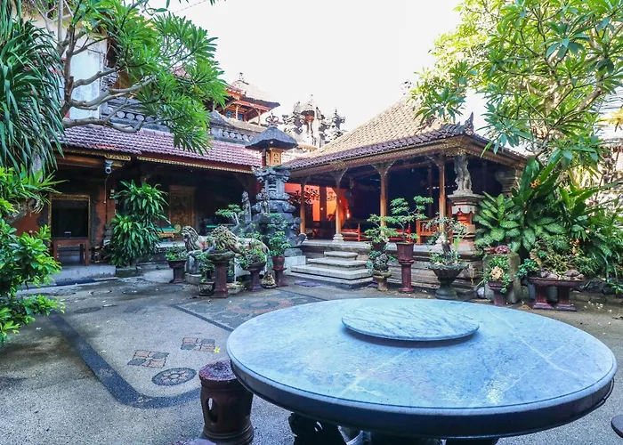 Capital O 1666 Grand Pudjawan Near 2* Kuta (Bali)