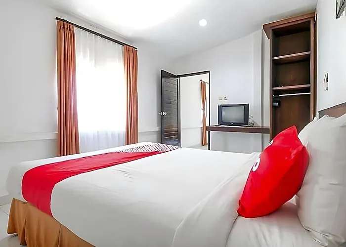 Hotel Capital O 1666 Grand Pudjawan Near